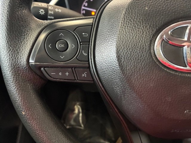 Used 2025 Toyota Corolla LE image 16