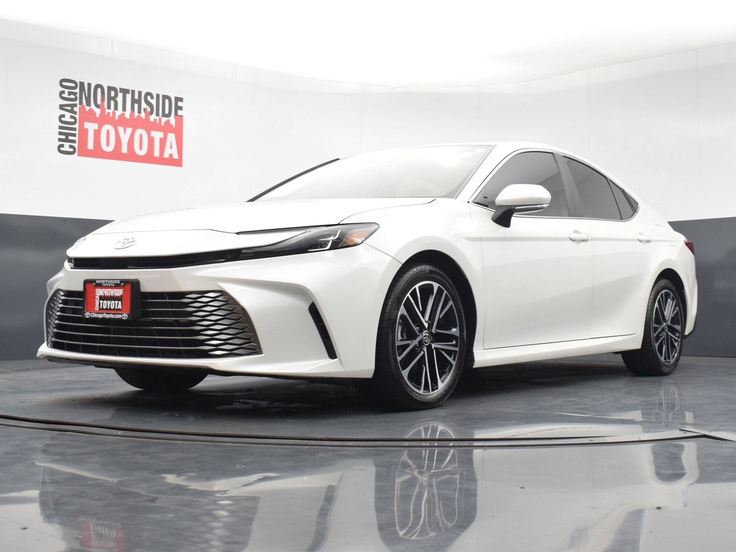 Used 2026 Toyota Camry XLE FWD image 32