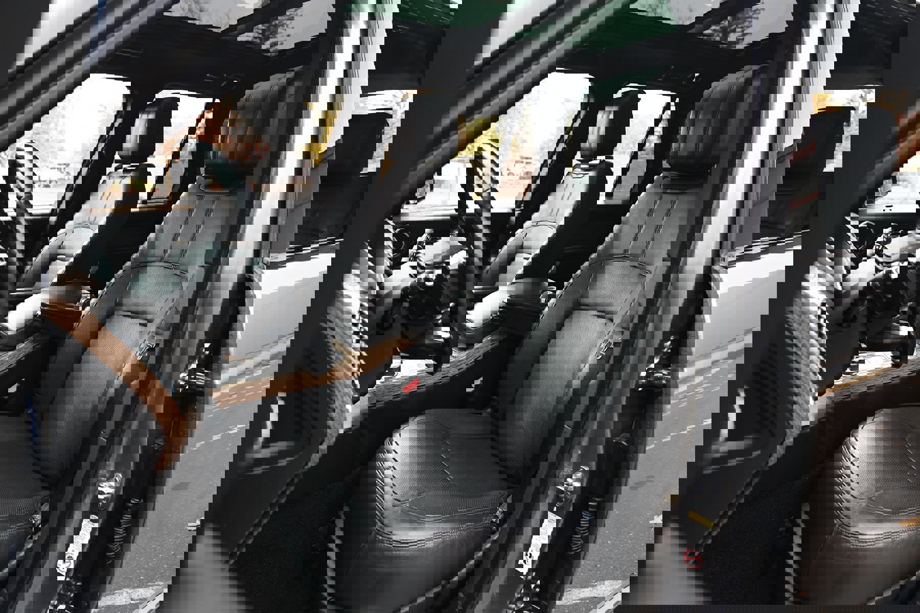 Used 2019 Land Rover Range Rover HSE image 14