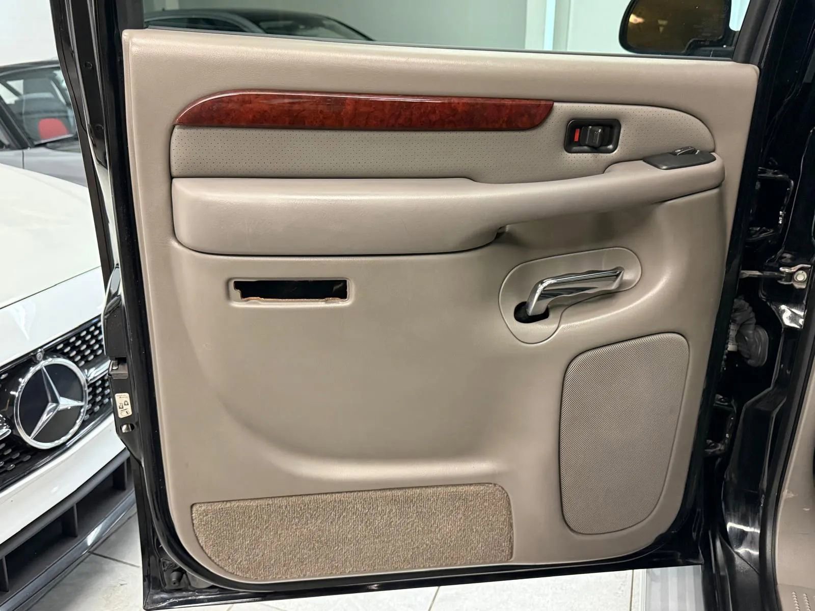 Used 2006 Cadillac Escalade EXT Sport Utility Pickup 4D 5 1/4 image 16