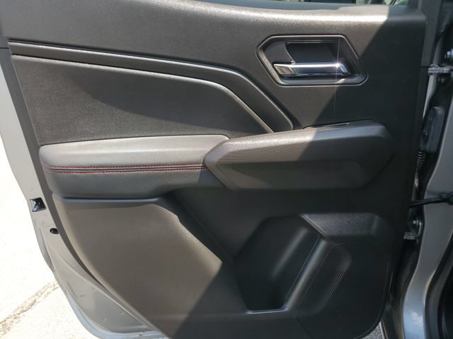 Used 2023 Chevrolet Colorado Z71 w/ Z71 Convenience Package 2 AWD/4WD image 15