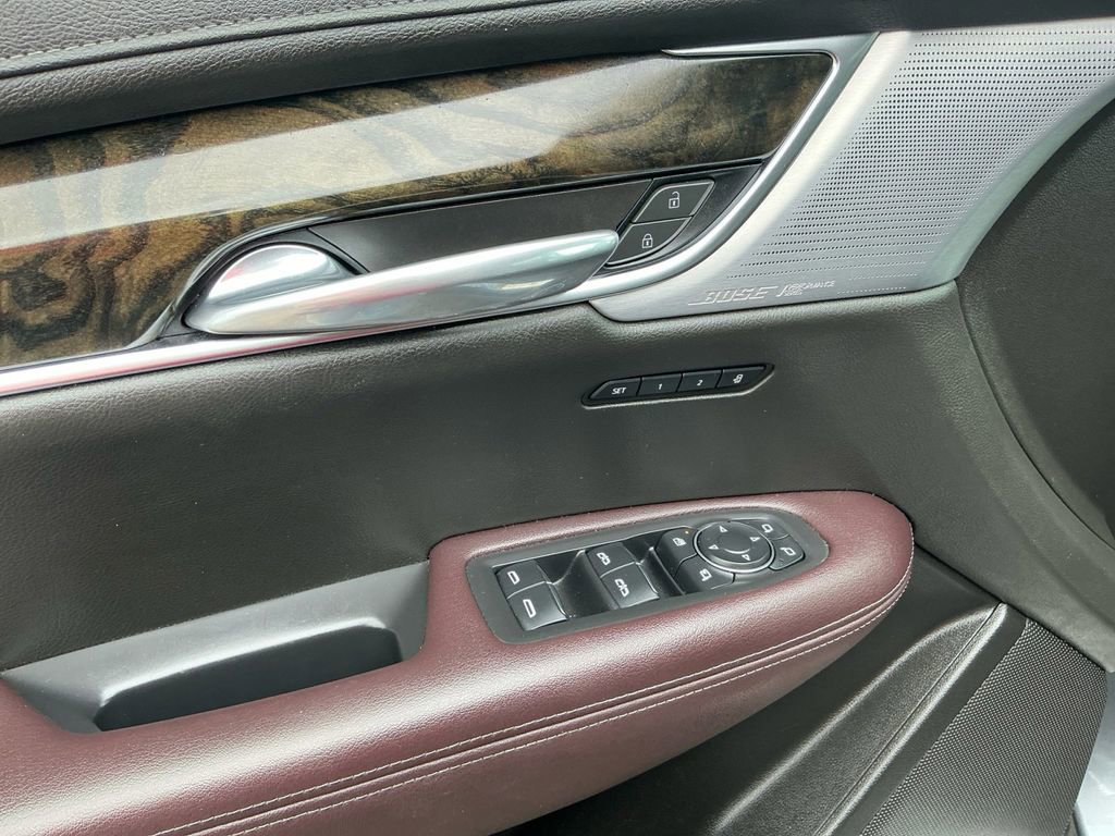 Used 2022 Cadillac XT6 Premium Luxury w/ Technology Package FWD image 16