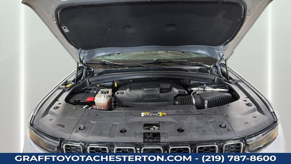 Used 2021 Jeep Grand Cherokee L Overland w/ Luxury Tech Group IV AWD/4WD image 13