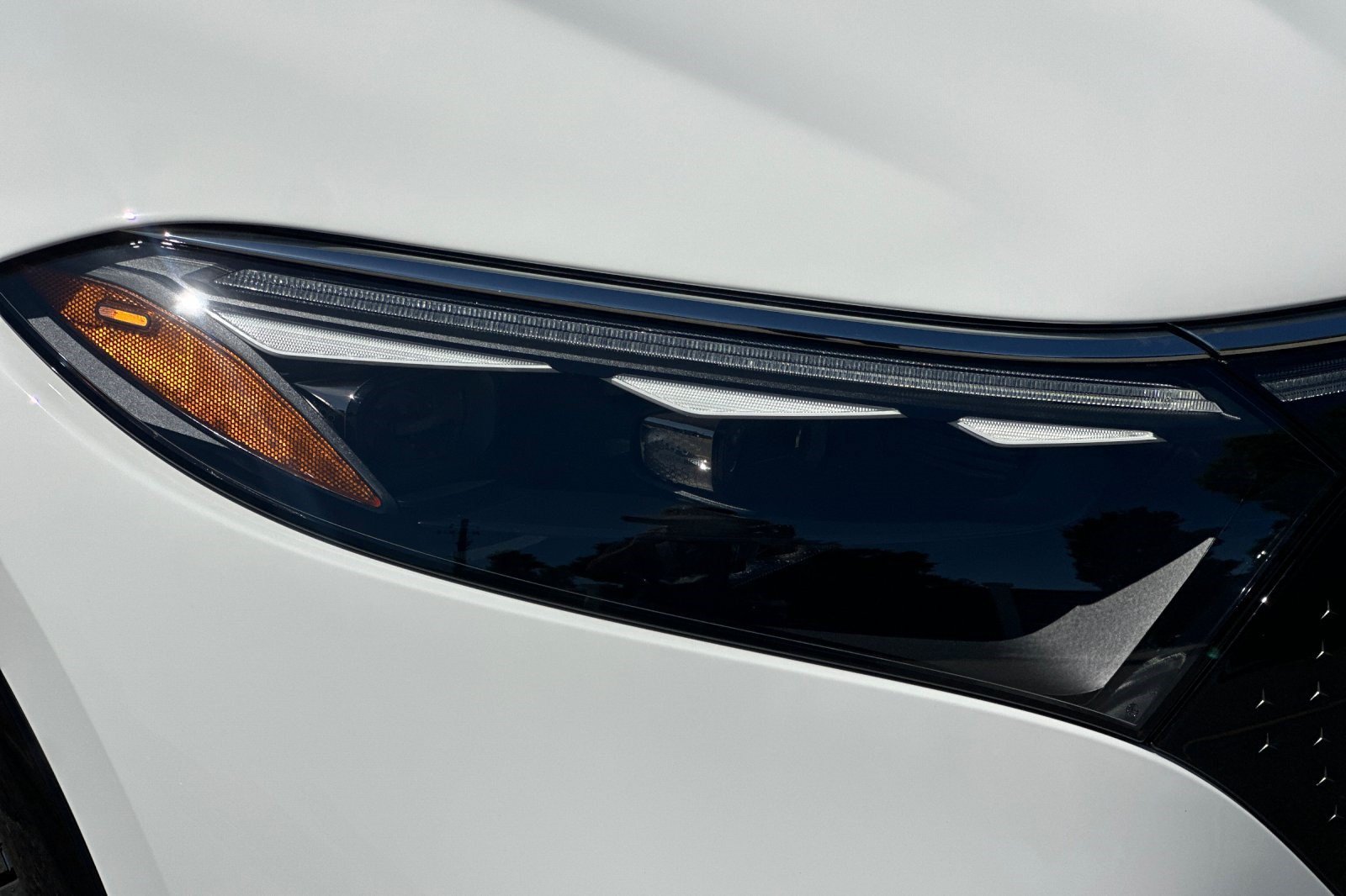 New 2026 Mercedes-Benz EQS 550 4MATIC SUV image 12
