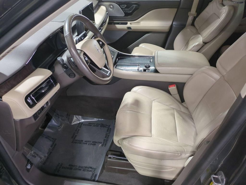 Certified 2023 Lincoln Aviator Reserve w/ Equipment Group 201A image 12