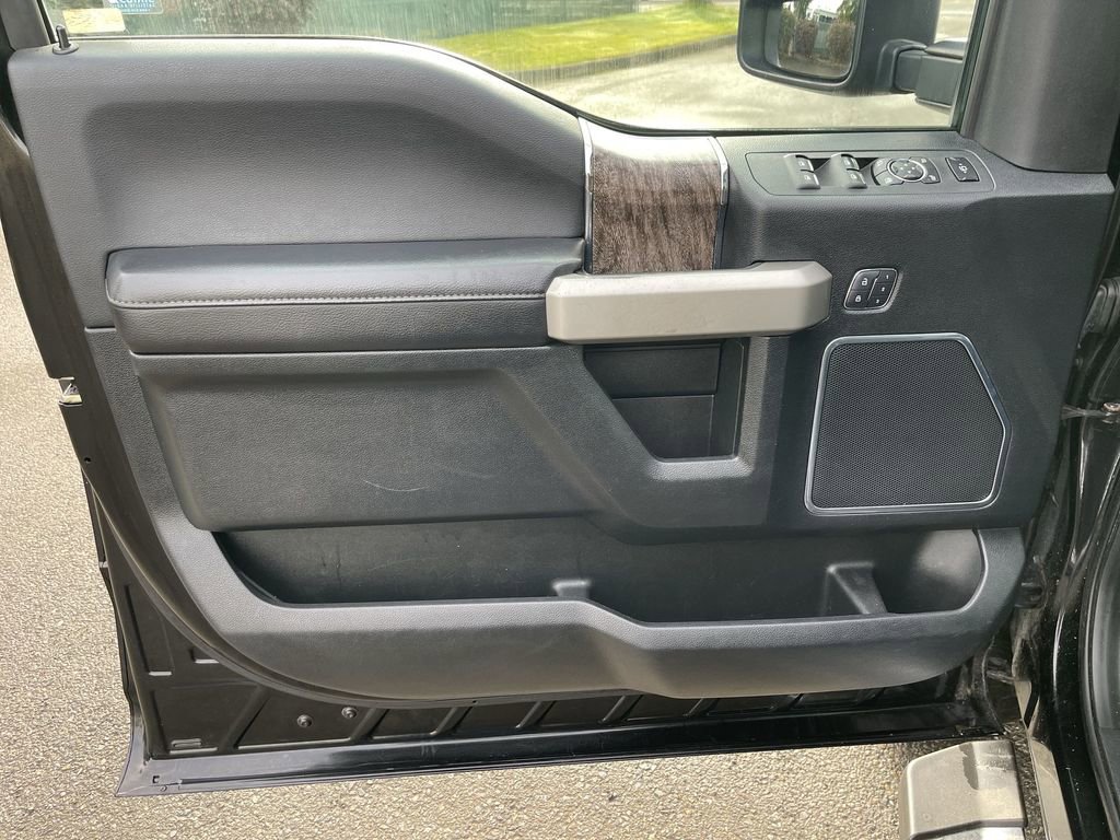 Used 2017 Ford F350 Lariat w/ Lariat Ultimate Package image 23