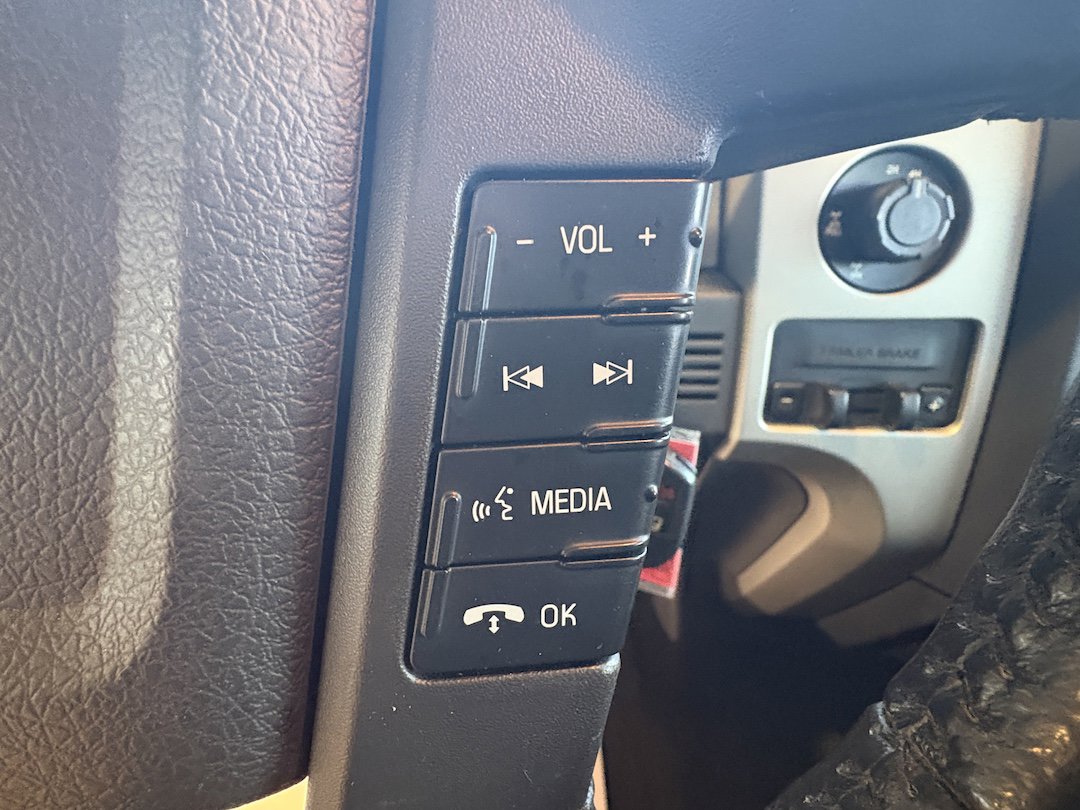 Used 2013 Ford F150 XLT w/ Luxury Equipment Group image 12