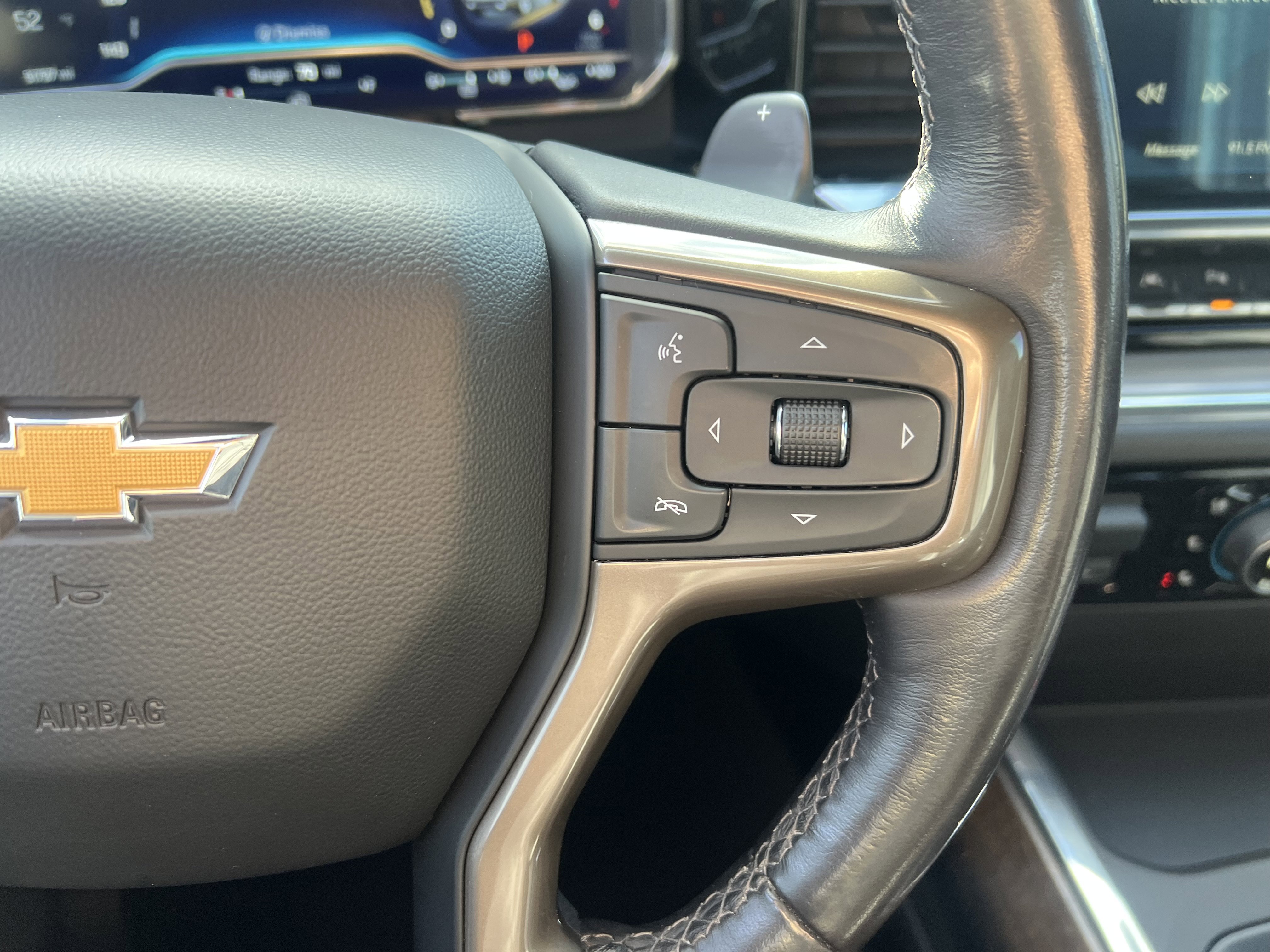 Certified 2022 Chevrolet Silverado 1500 High Country w/ Technology Package image 21