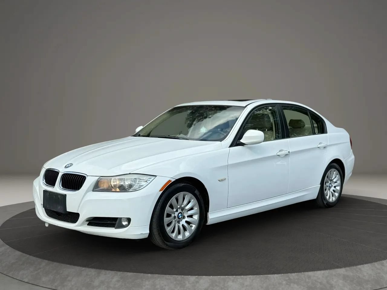 Used 2009 BMW 328i Sedan RWD image 1