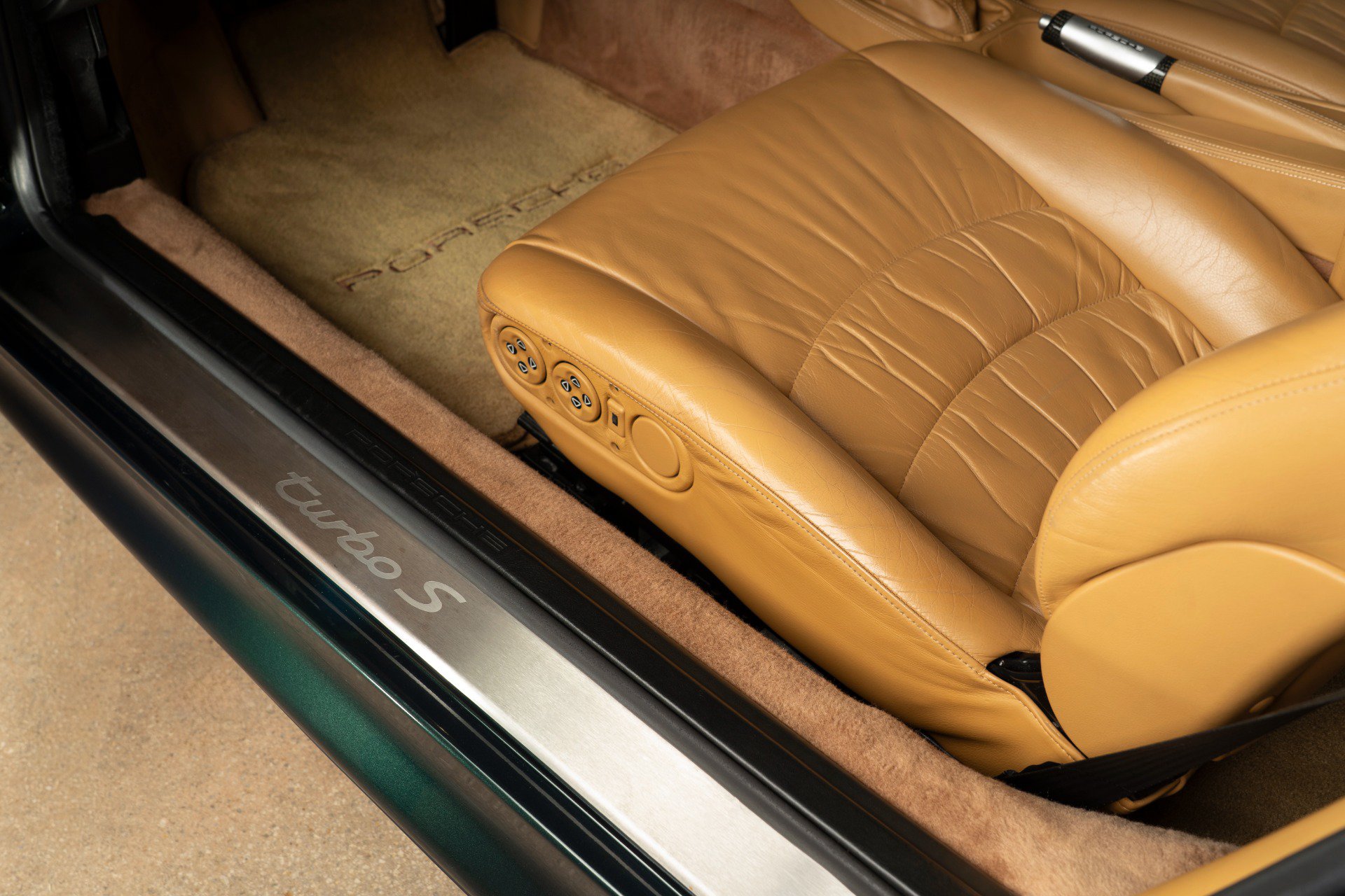 Used 1997 Porsche 911 Turbo S AWD/4WD image 24