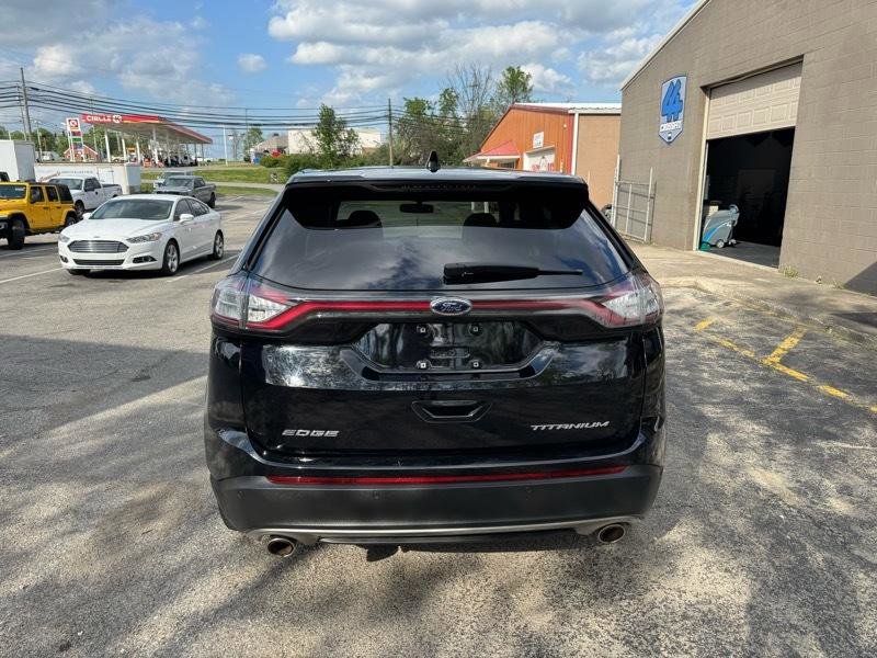 Used 2017 Ford Edge Titanium w/ Equipment Group 301A FWD image 6