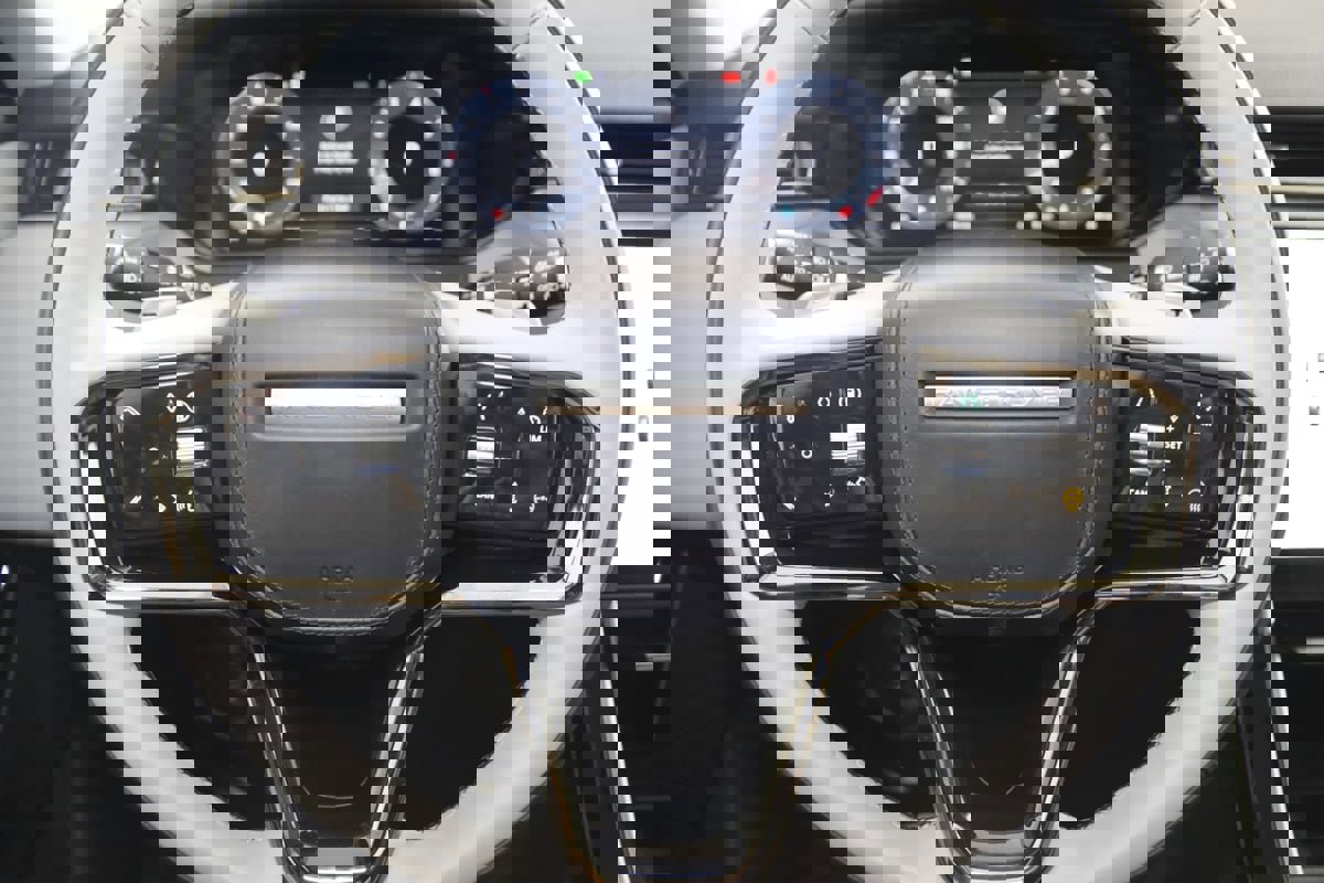 Used 2025 Land Rover Range Rover Velar Dynamic SE image 38