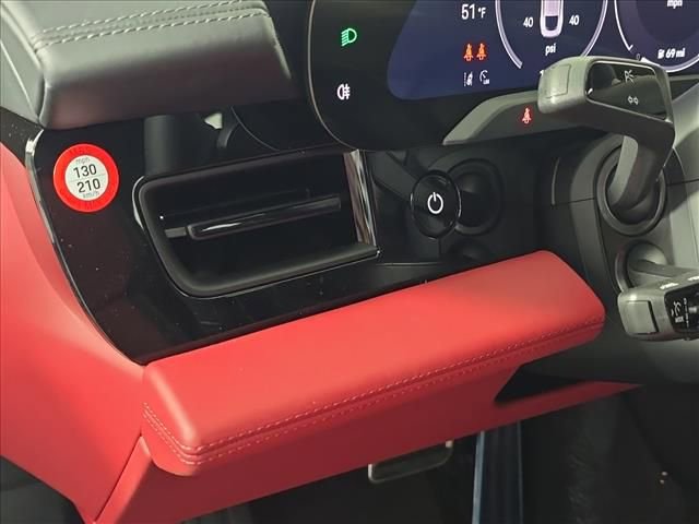 Used 2026 Porsche Taycan GTS image 18