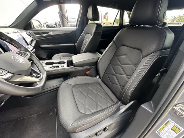 Used 2024 Volkswagen Atlas Cross Sport SE image 14