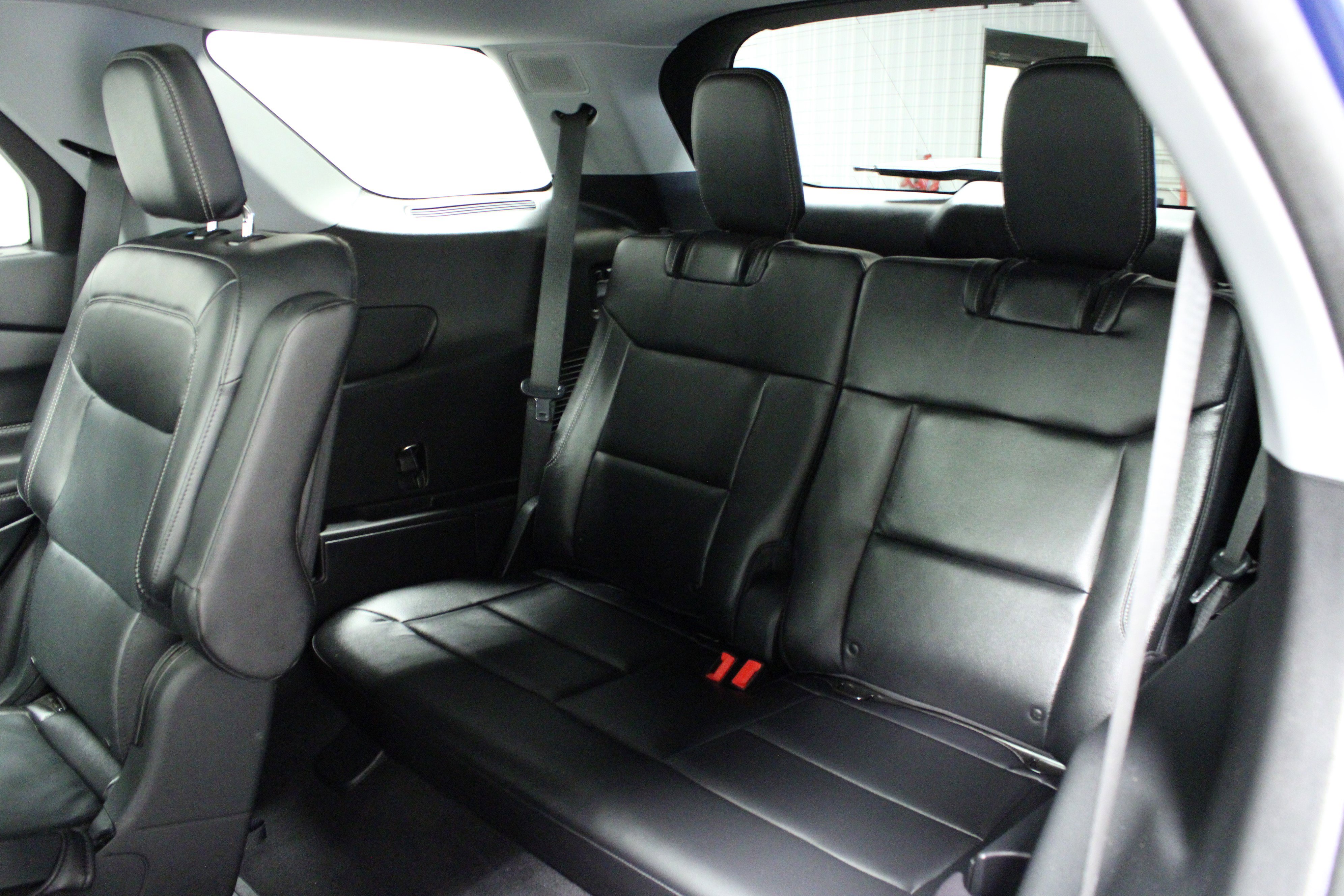 Used 2021 Ford Explorer Limited w/ Equipment Group 301A image 14