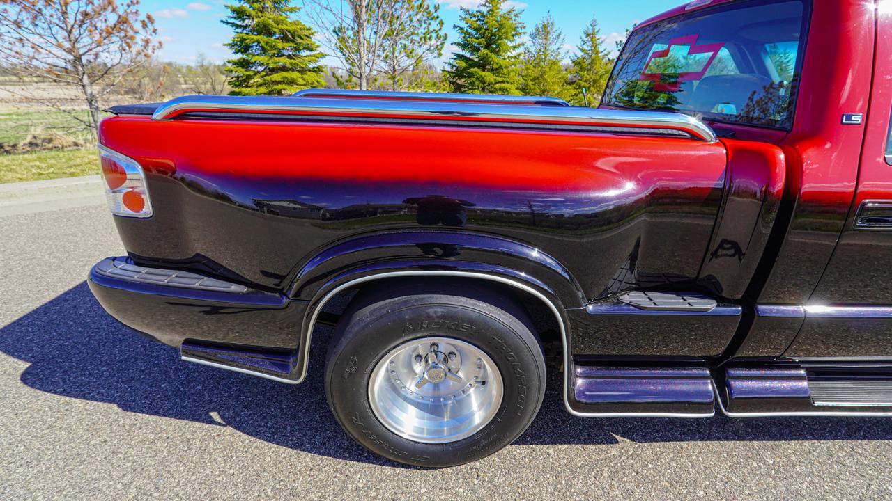 Used 1997 Chevrolet S10 Pickup LS w/ Preferred Equipment Group RWD image 12