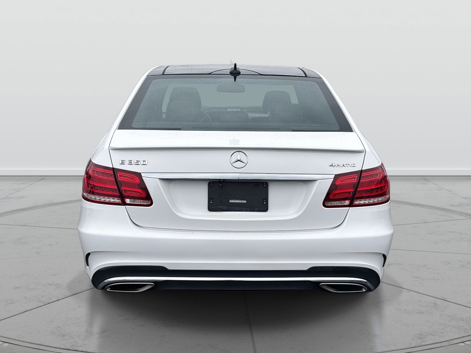 Used 2016 Mercedes-Benz E 350 4MATIC Sedan image 4