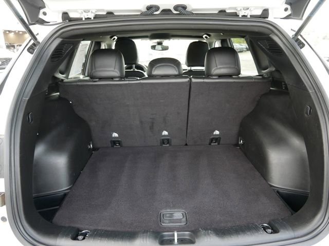 Used 2024 Jeep Compass Latitude image 6