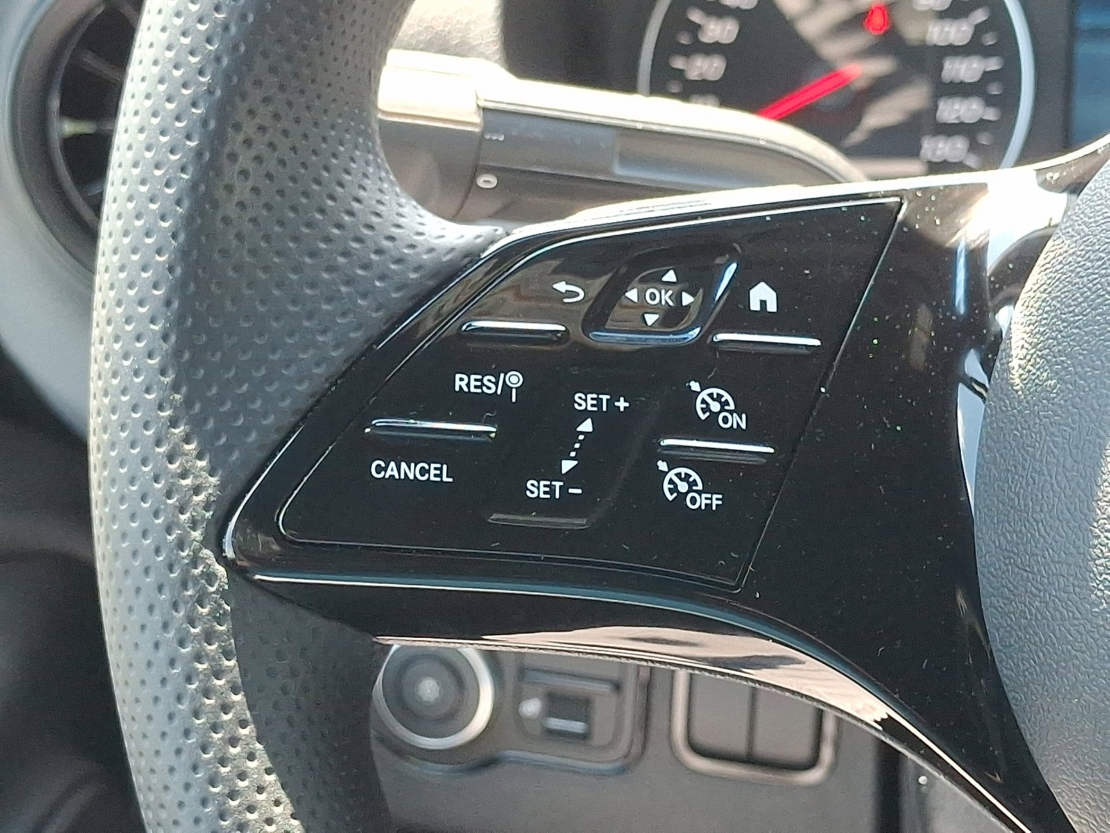 Used 2025 Mercedes-Benz Sprinter 2500 image 23
