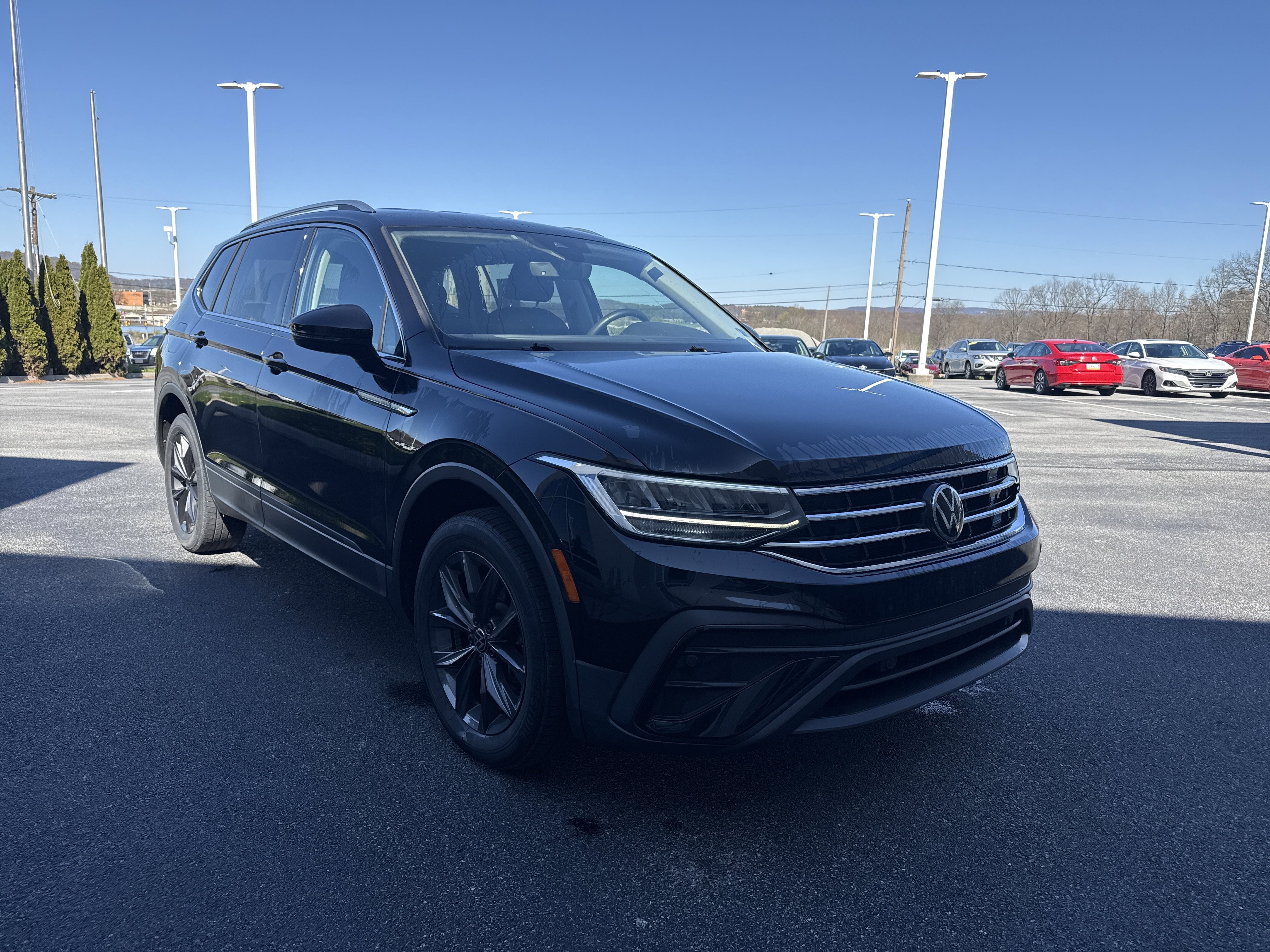 Used 2022 Volkswagen Tiguan SE image 7