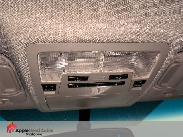 Used 2016 Toyota Camry XLE w/ Moonroof Package image 23