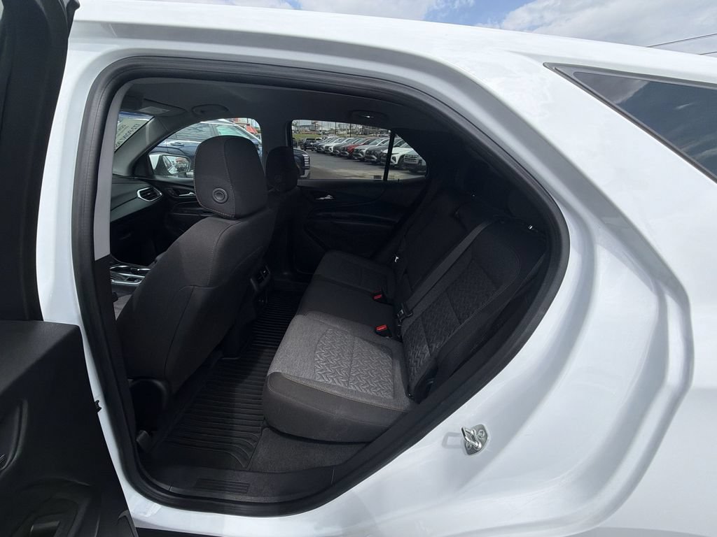 Used 2024 Chevrolet Equinox LT w/ Driver Convenience Package AWD/4WD image 21
