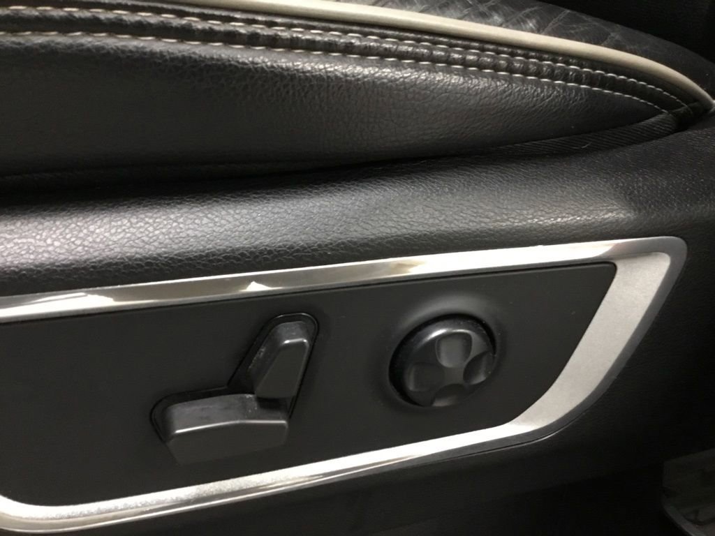 Used 2021 RAM 1500 Laramie image 9