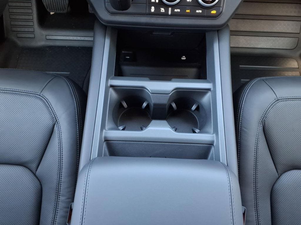 New 2026 Land Rover Defender 110 X-Dynamic SE AWD/4WD image 21