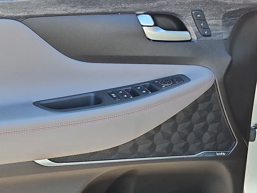 Used 2019 Hyundai Santa Fe FWD image 11