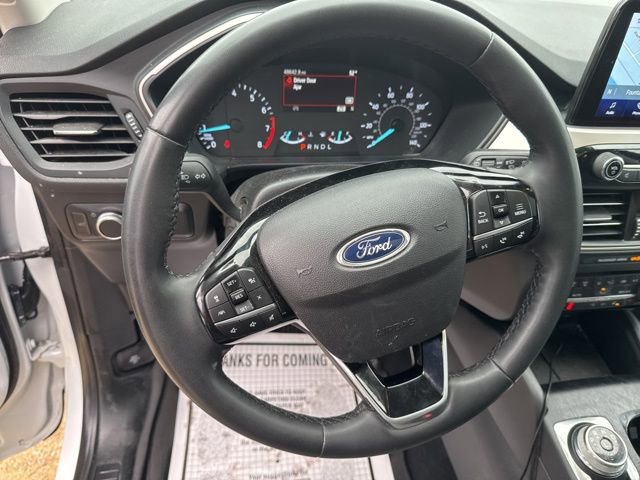 Used 2022 Ford Escape SE w/ SE Sport Appearance Package AWD/4WD image 4