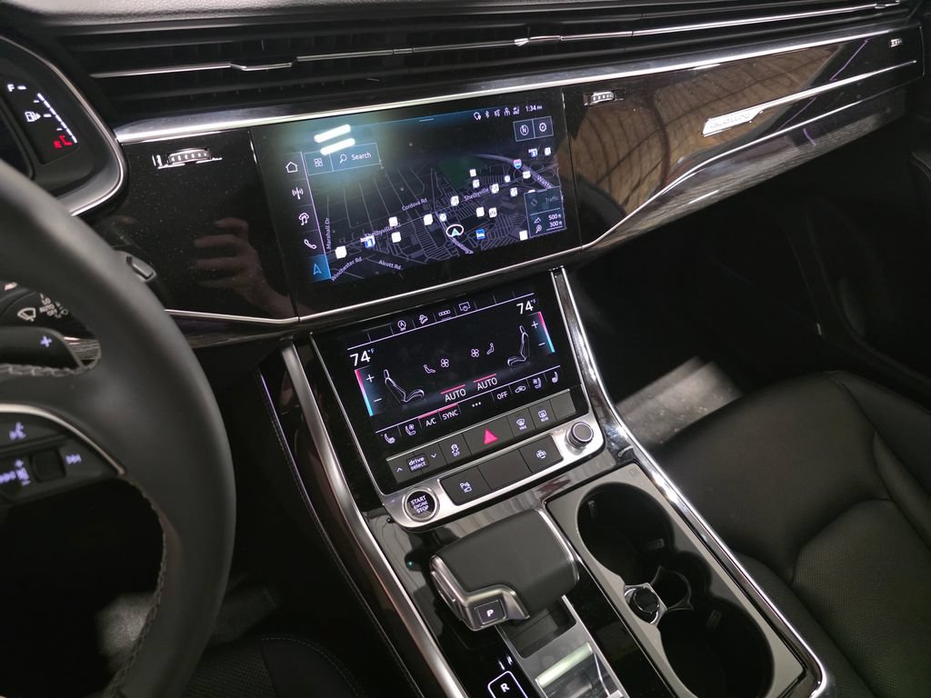 Certified 2025 Audi Q8 Premium Plus w/ Premium Plus Package AWD/4WD image 23