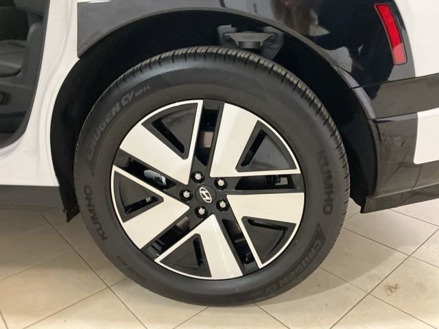 Used 2026 Hyundai Ioniq 9 SEL image 29