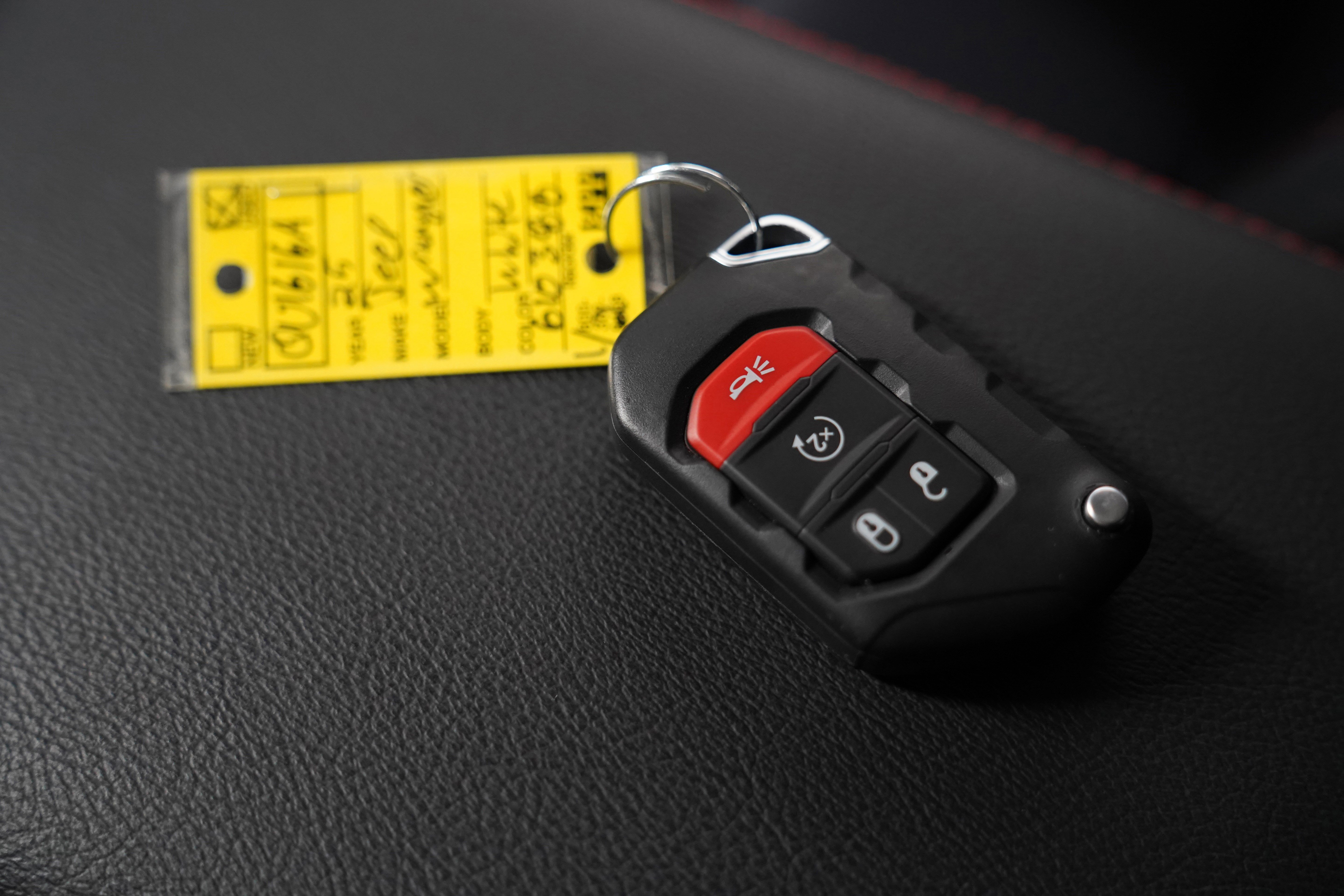 Used 2025 Jeep Wrangler Rubicon image 30