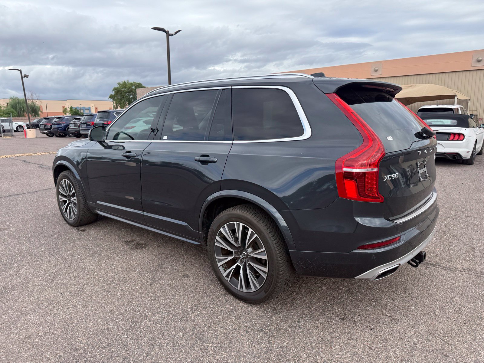 Used 2021 Volvo XC90 T6 Momentum w/ Advanced Package AWD/4WD image 7