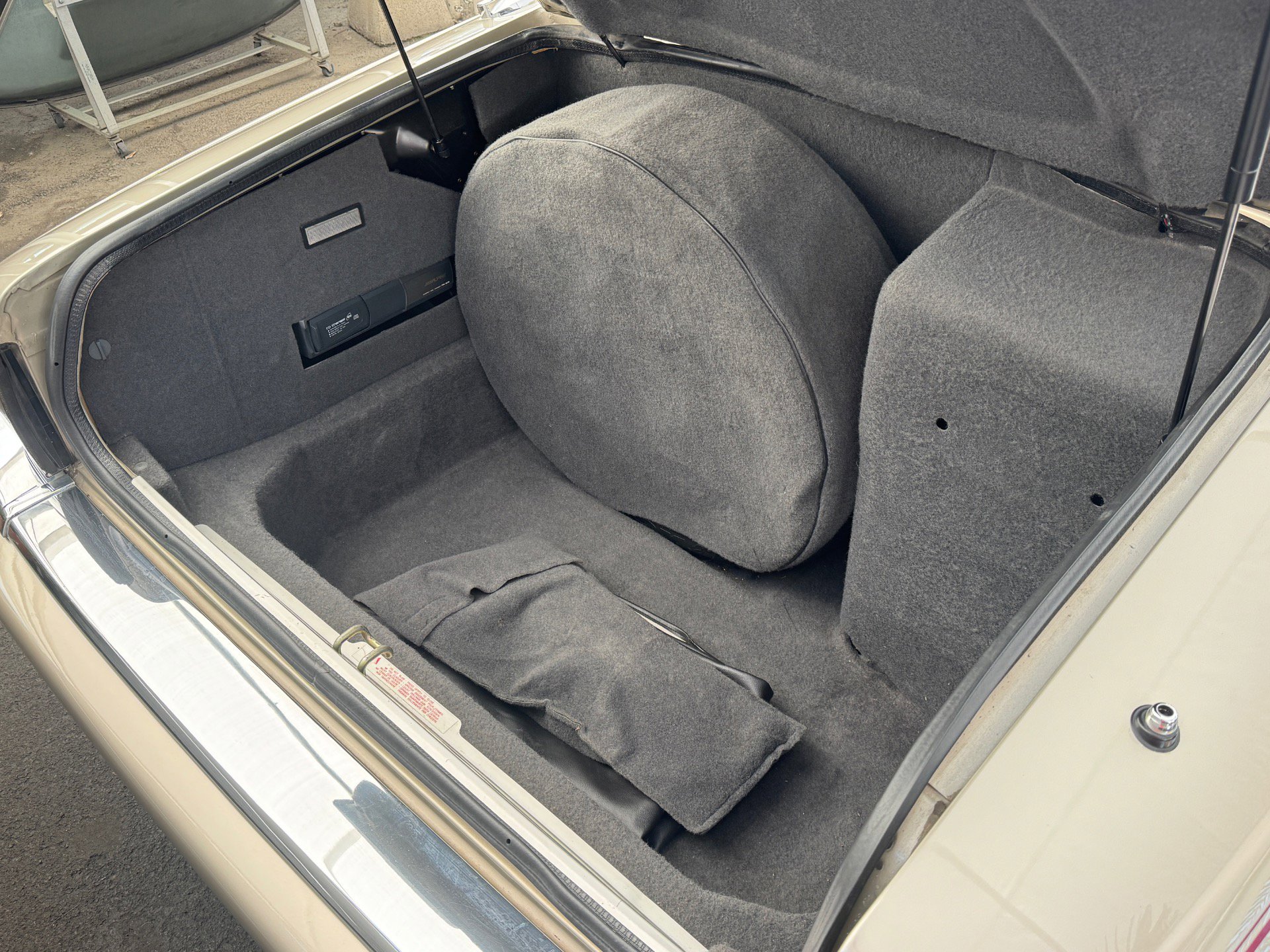 Used 1996 Jaguar XJS 4.0 Convertible image 21