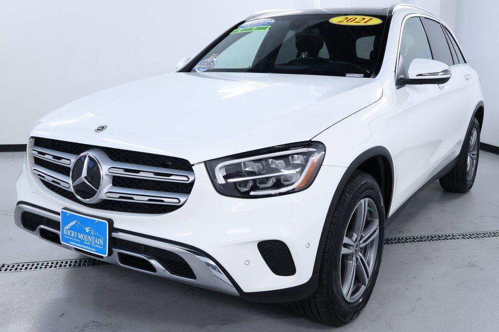 Used 2021 Mercedes-Benz GLC 300 4MATIC image 3