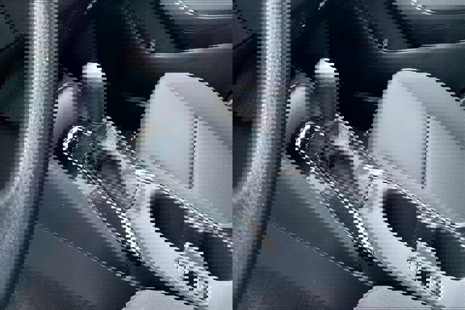 Used 2024 Toyota Corolla LE image 15