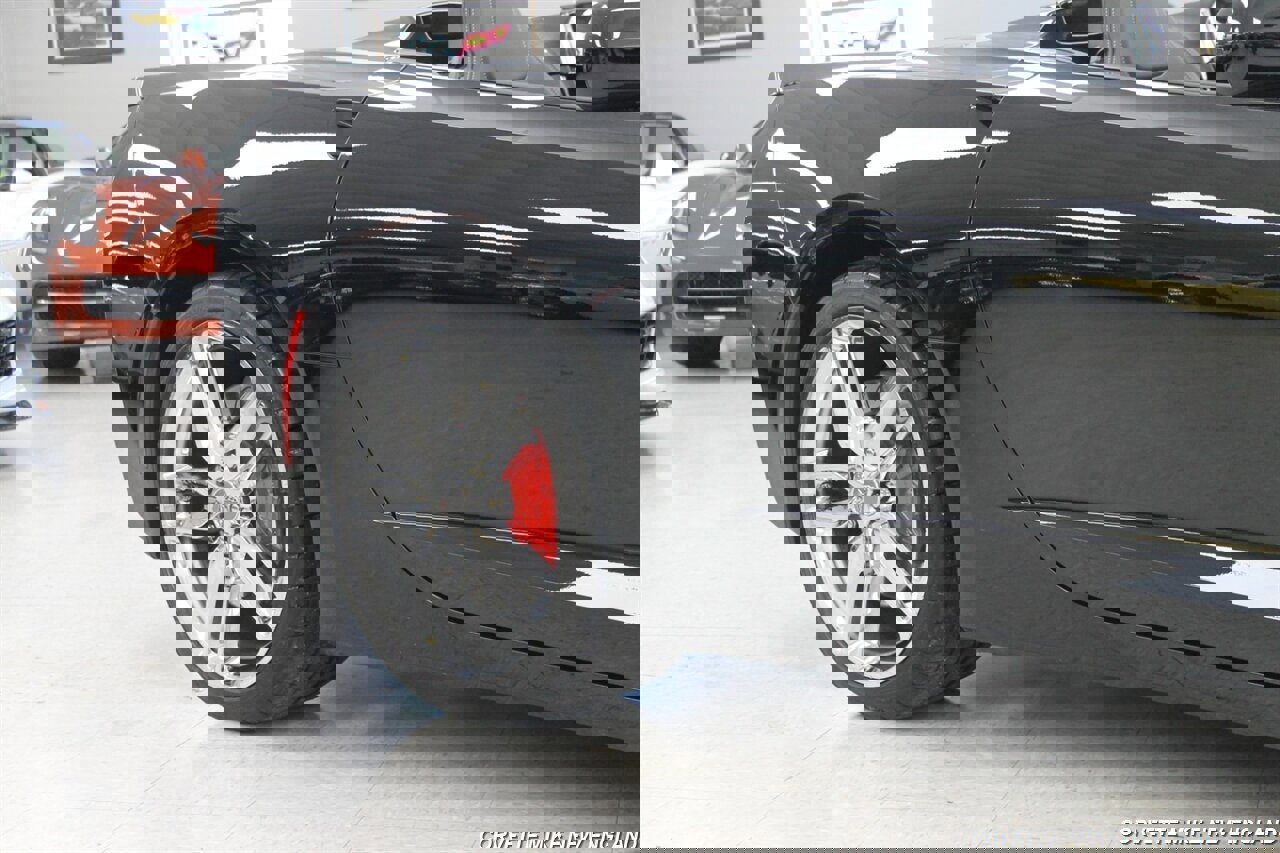 Used 2016 Chevrolet Corvette Stingray Convertible w/ 2LT Preferred Equipment Group RWD image 23