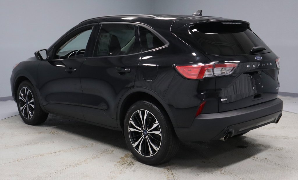 Certified 2022 Ford Escape SE w/ SE Sport Appearance Package image 9