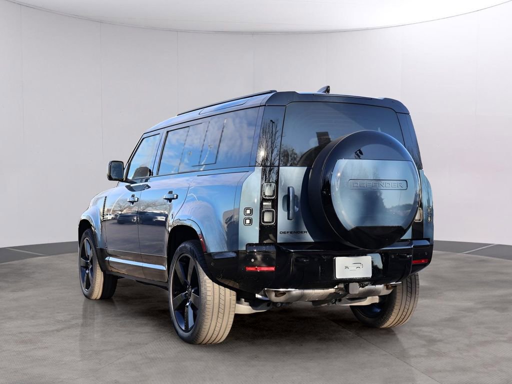 New 2026 Land Rover Defender 110 X-Dynamic SE image 5