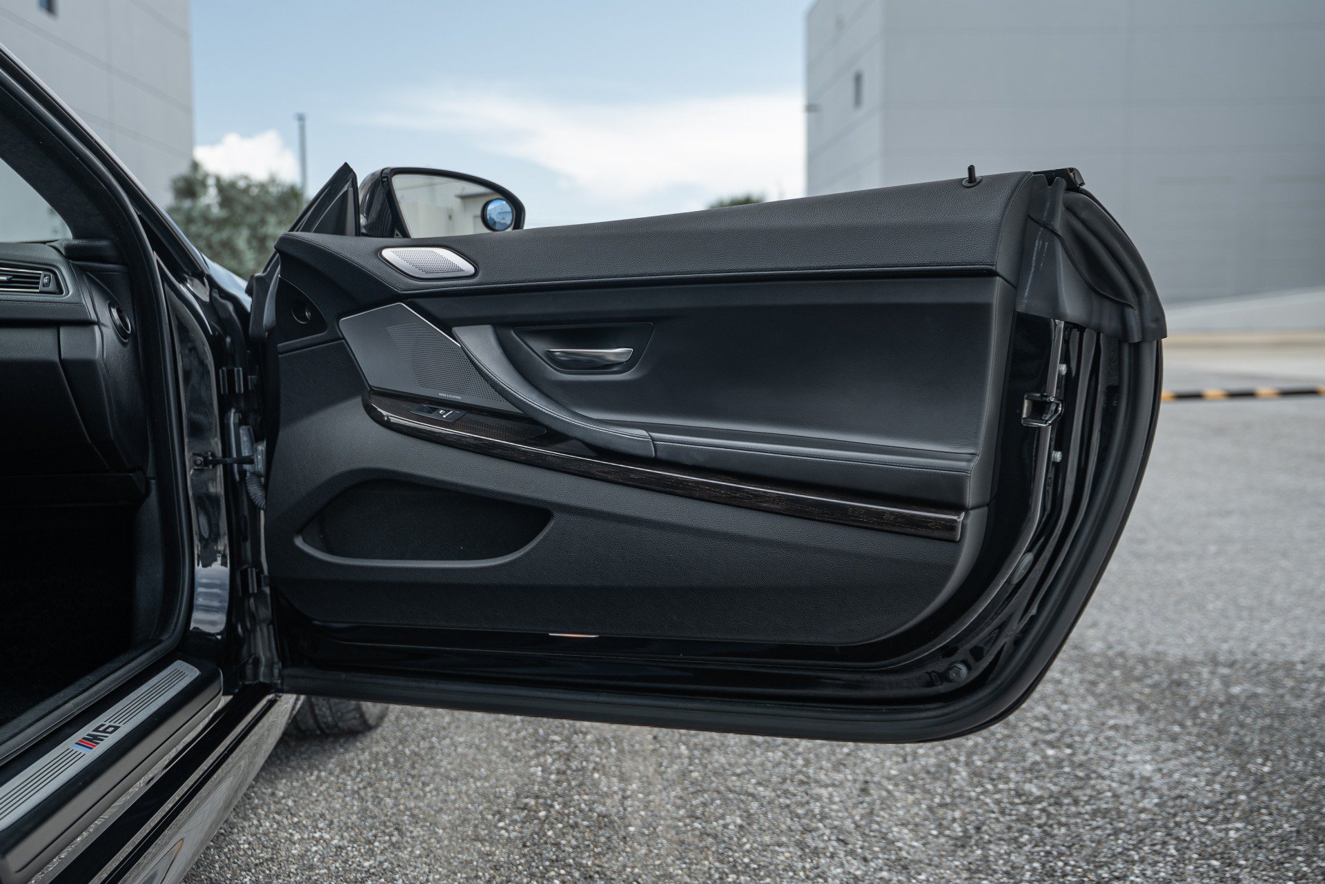 Used 2014 BMW M6 Coupe RWD image 12
