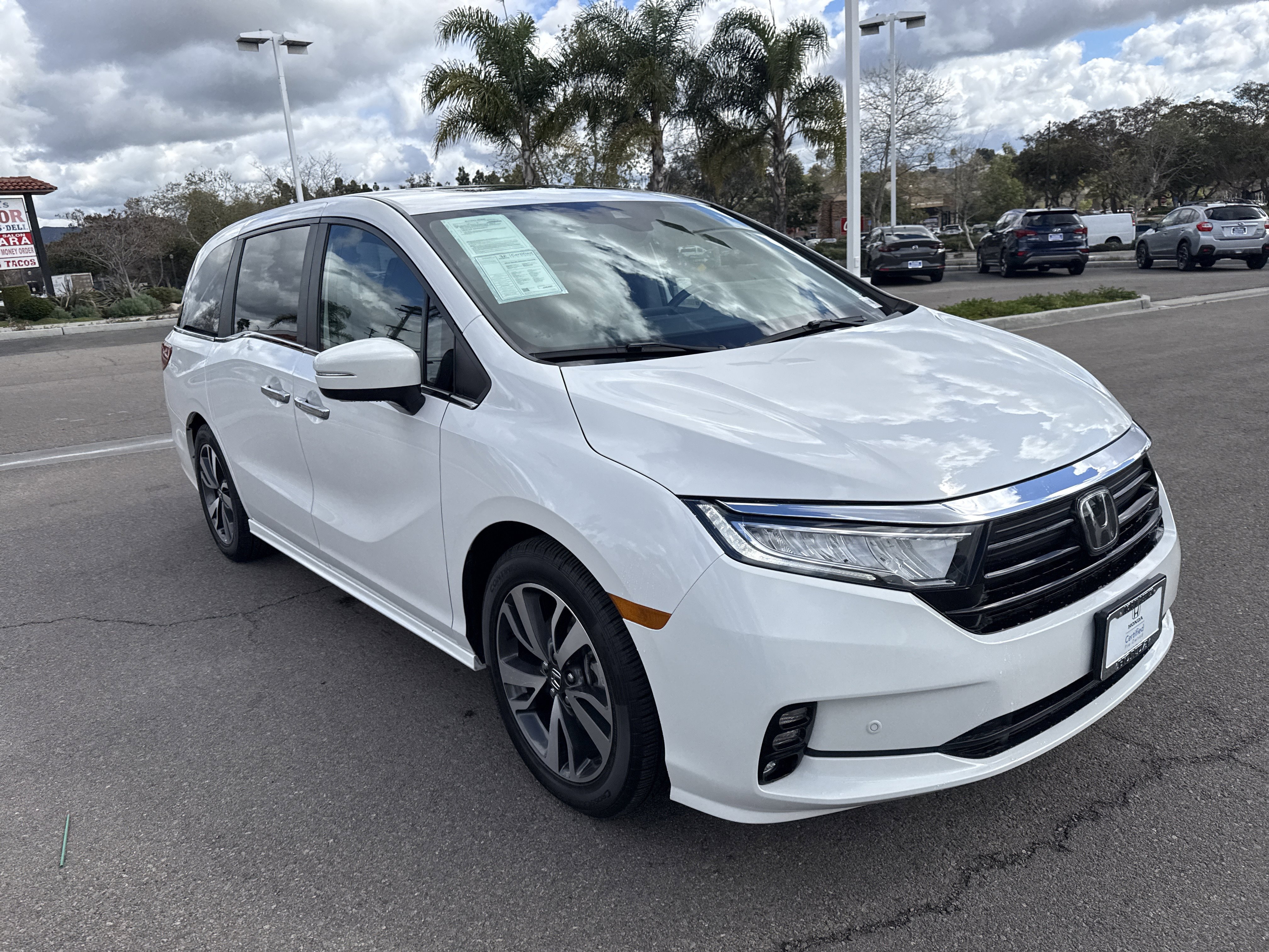 Certified 2024 Honda Odyssey Touring image 8