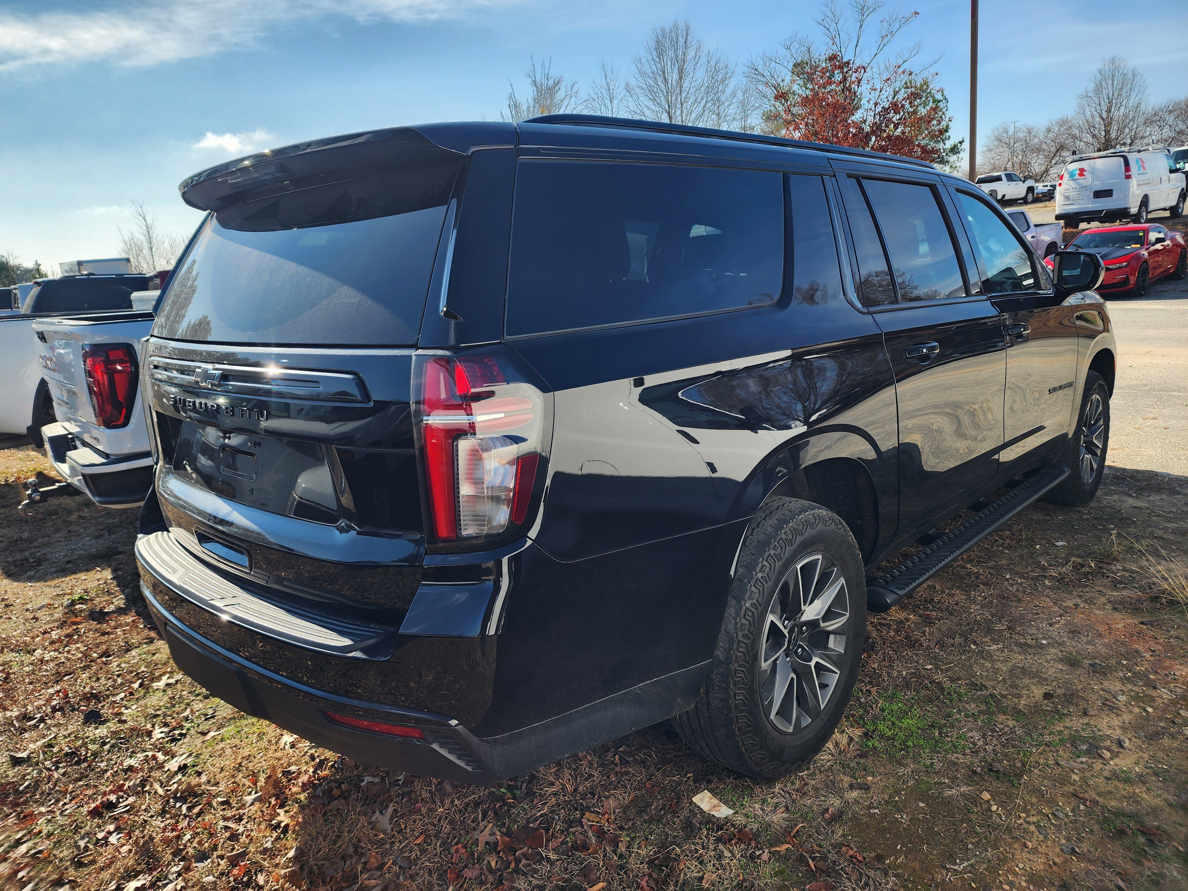 Used 2023 Chevrolet Suburban Z71 image 8