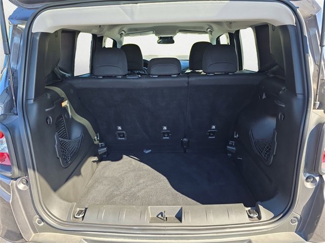 Used 2018 Jeep Renegade Latitude image 16