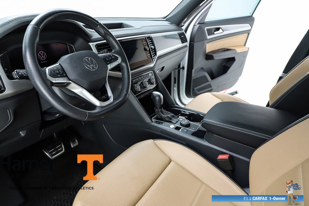 Used 2023 Volkswagen Atlas Cross Sport SEL R-Line image 19