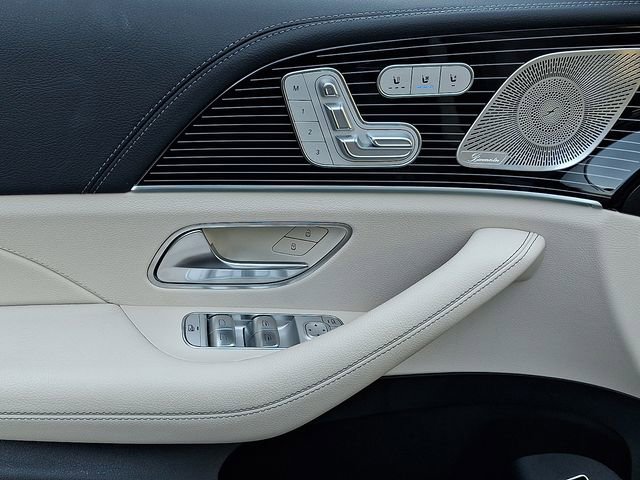 Used 2024 Mercedes-Benz GLS 450 4MATIC image 16