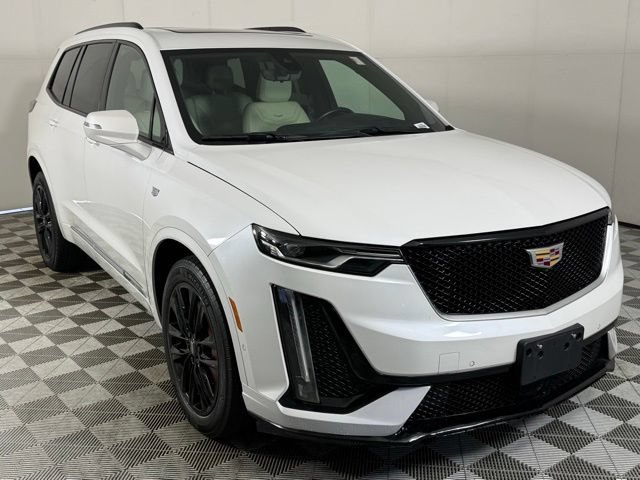 Certified 2022 Cadillac XT6 Sport w/ Technology Package AWD/4WD image 11