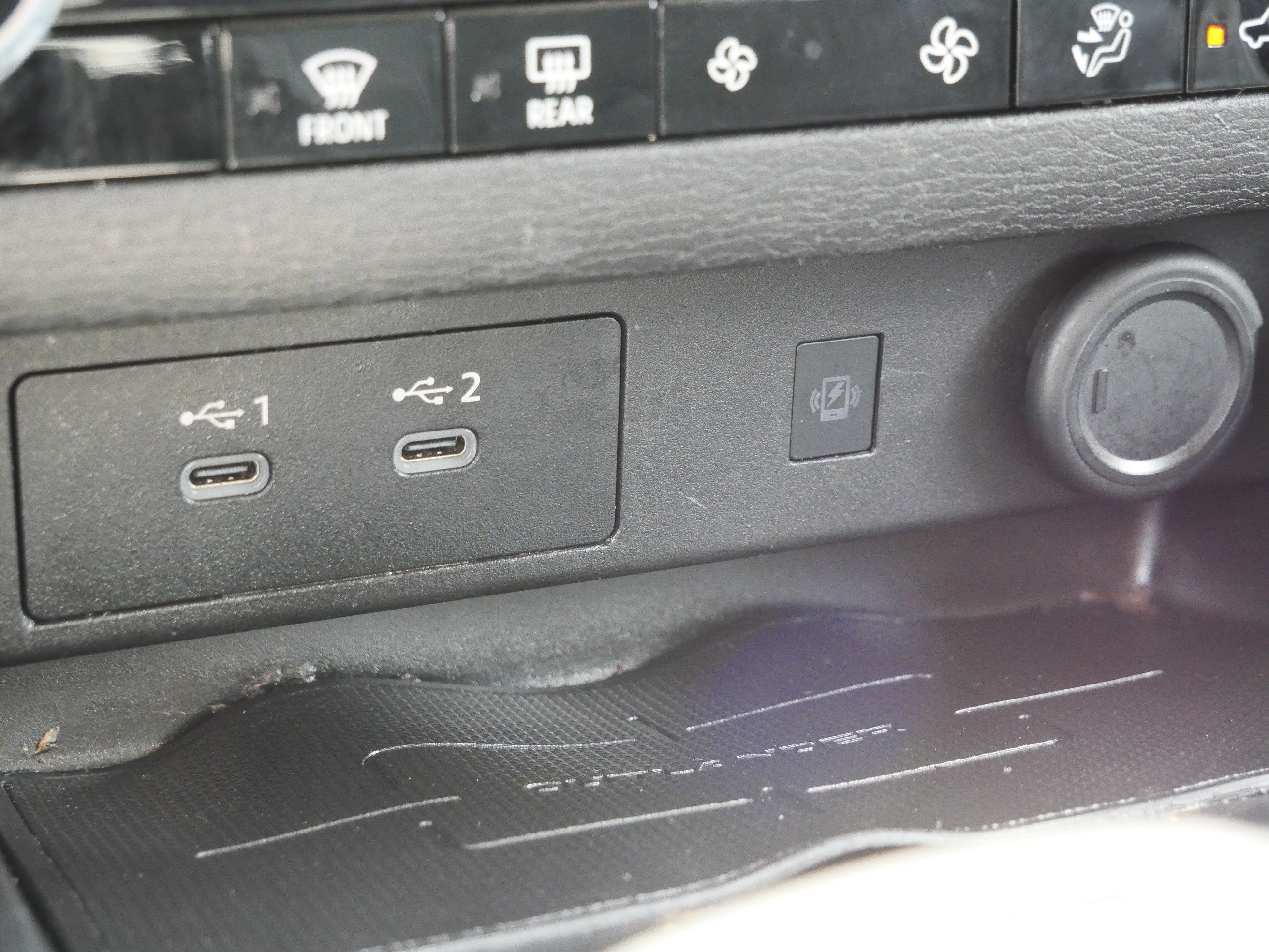 Used 2025 Mitsubishi Outlander SE AWD/4WD image 29