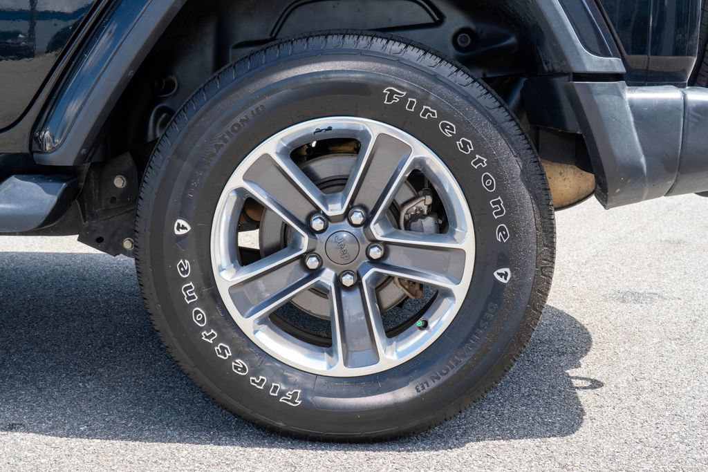 Used 2020 Jeep Wrangler Unlimited Sahara AWD/4WD image 32
