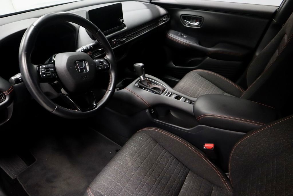 Used 2025 Honda HR-V Sport image 23